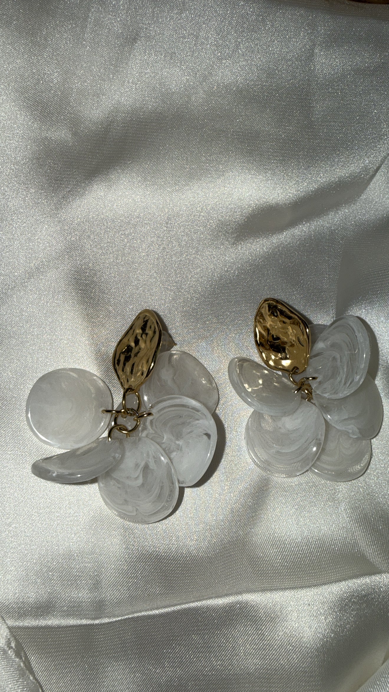 BOUCLE D’OREILLE PÉTALE DE FLEURS